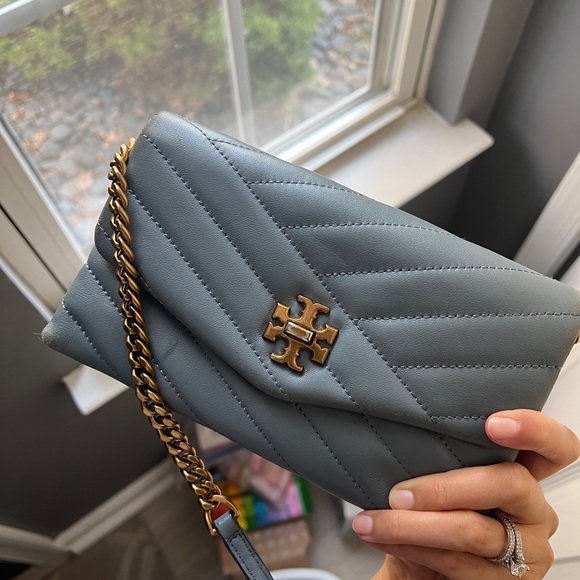 Tory Burch Quilted Kira Chevron Clutch - Picture 5 of 5